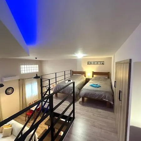 Ideal Loft Next To Metro * Athens