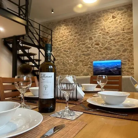 Apartment Ideal Loft Next To Metro Athens